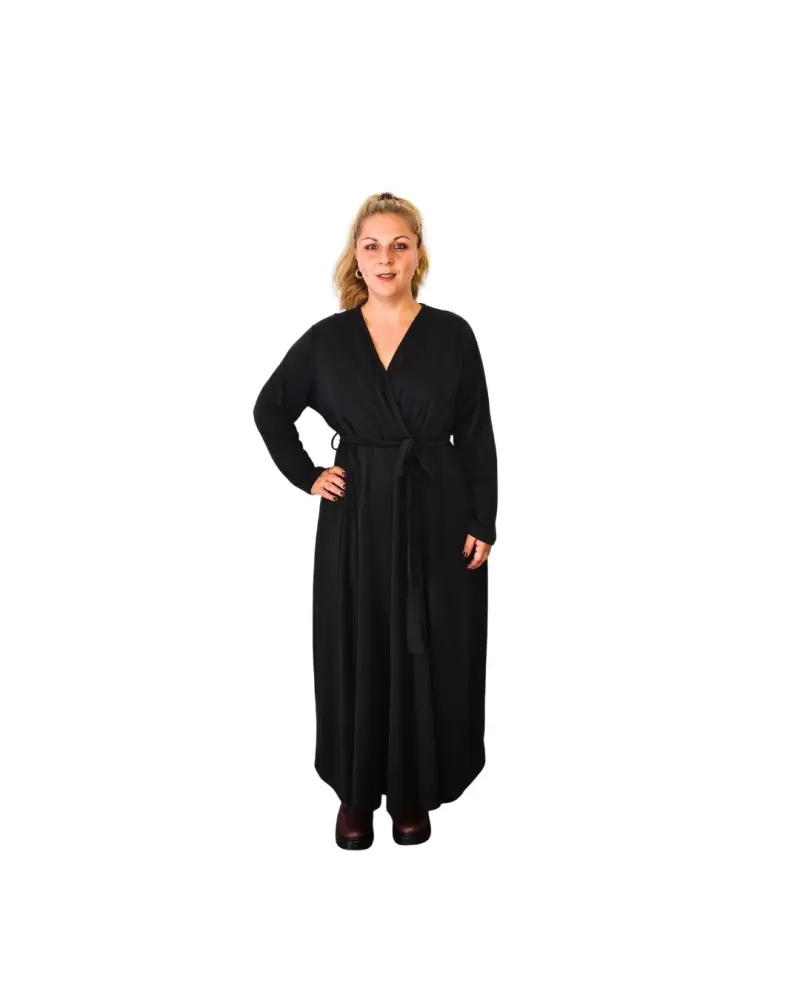 Plus Size maxi φόρεμα με V λαιμόκοψη και ζώνη