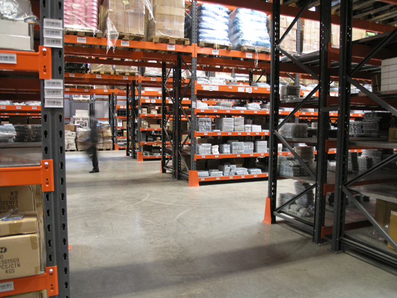 Ράφια αποθήκης